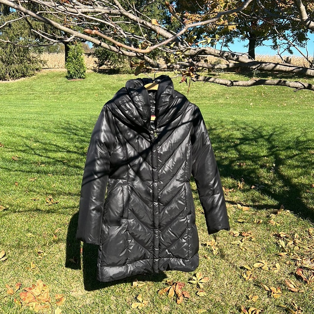 Via Spiga black puffer coat fits below bottom - Picture 9 of 9